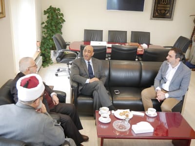 Indian Ambassador to Ireland Visits Centre - Gallery image