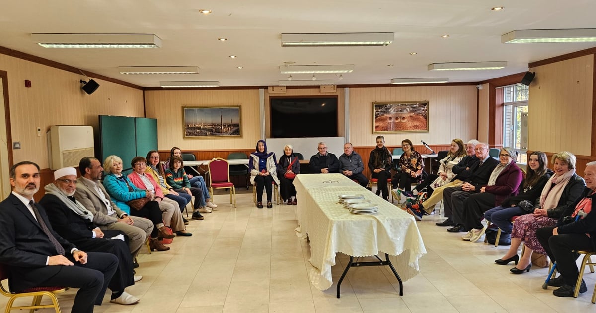 Visit from members of the Unitarian Church